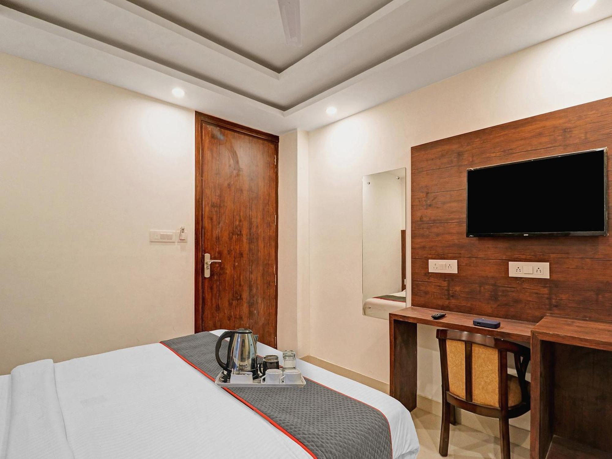 Townhouse Tark Inn New Delhi Luaran gambar