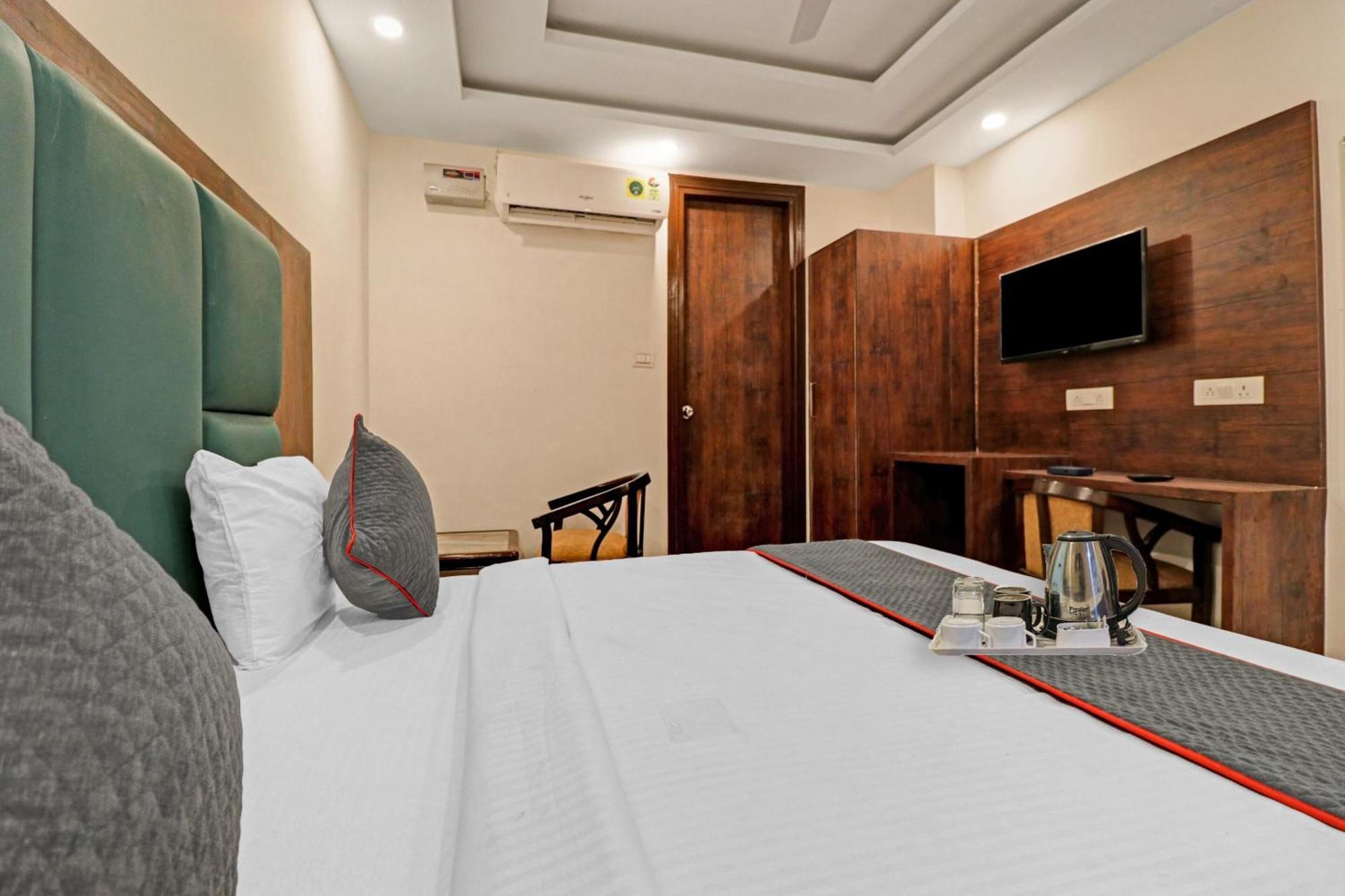Townhouse Tark Inn New Delhi Luaran gambar