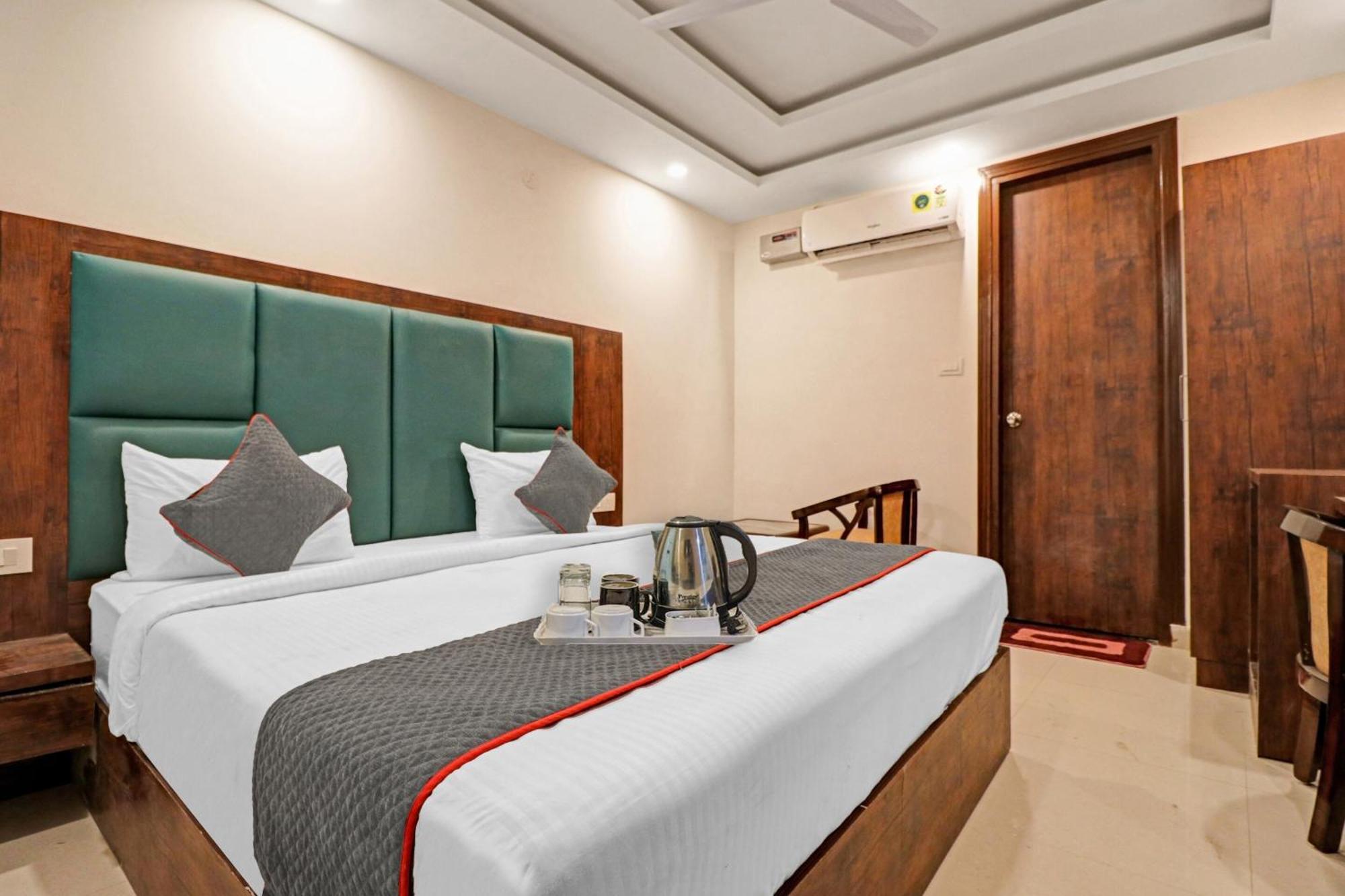 Townhouse Tark Inn New Delhi Luaran gambar