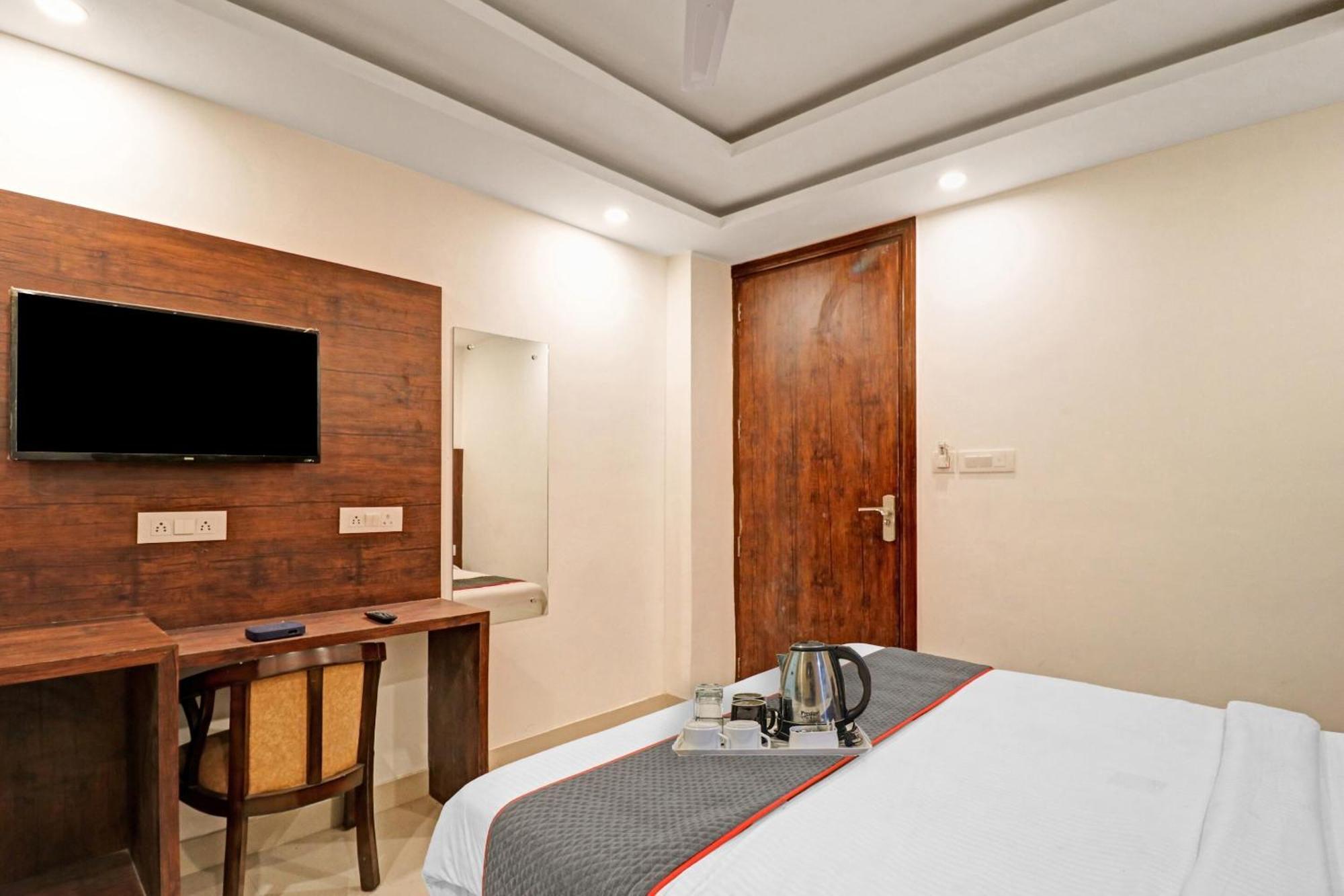 Townhouse Tark Inn New Delhi Luaran gambar