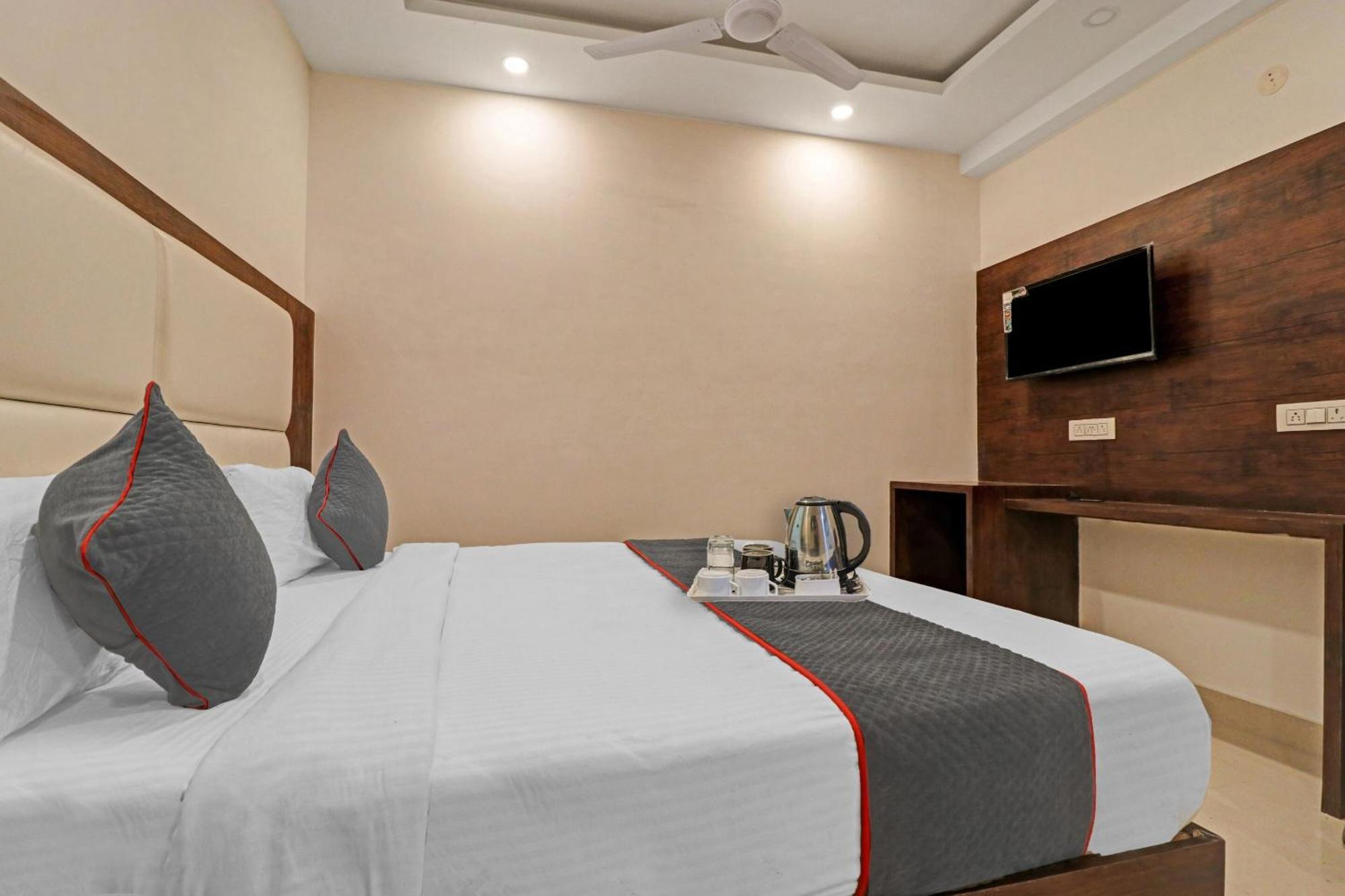 Townhouse Tark Inn New Delhi Luaran gambar