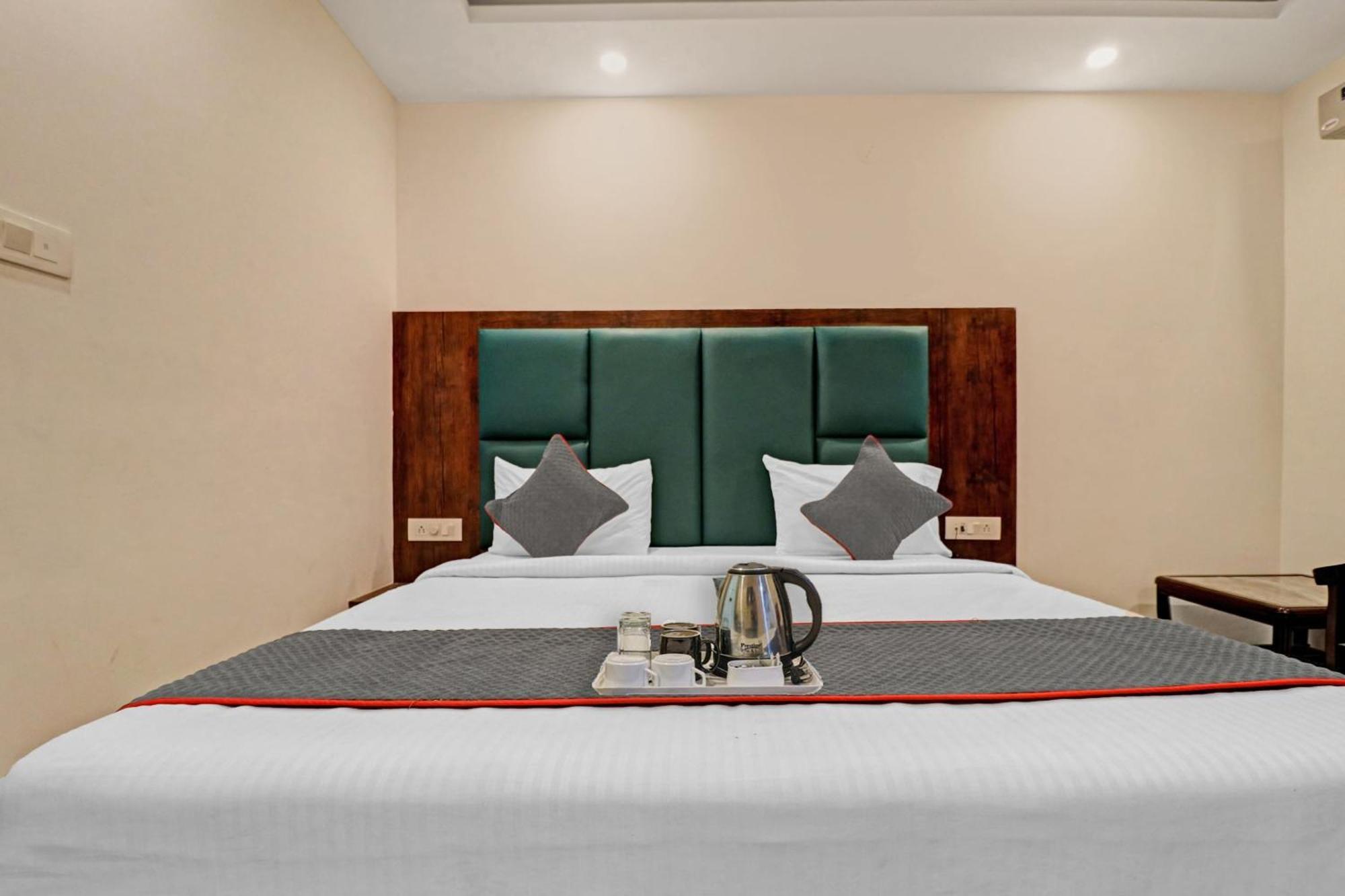 Townhouse Tark Inn New Delhi Luaran gambar